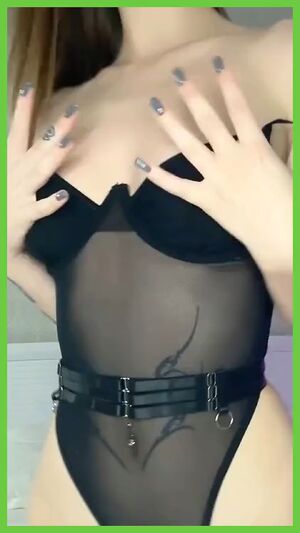 NSFW Golf Asian Booty Cumshot MILF