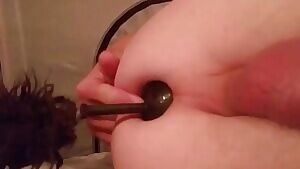 male gripping a tail