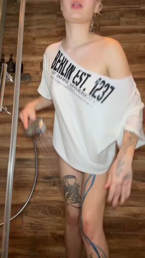 Anal Belly Bulging Amateur Ass Big Tits