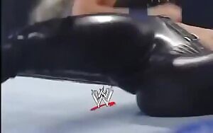 Former WWE Michelle McCool cameltoe. I want to eat her pussy.