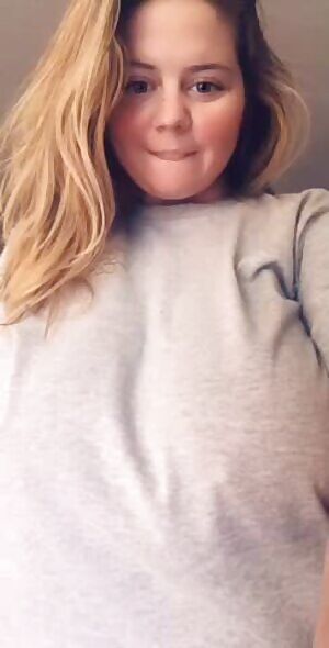 bed head& morning titty drop 🌞