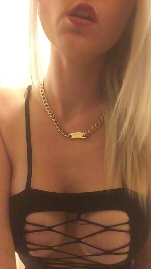 Trying on and taking of my new dress ❤️