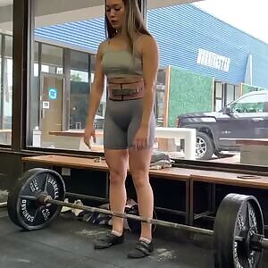 57kg powerlifter @jgglybuff attempts a 145kg conventional deadlift using double overhand grip