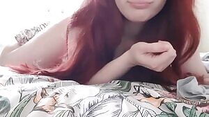 Surprise cock between tiddies😋