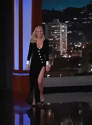 Brie Larson knew that we'd all be jerking off to her later that night