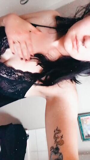 i don’t want to go to work😩 i would rather play for you 💦