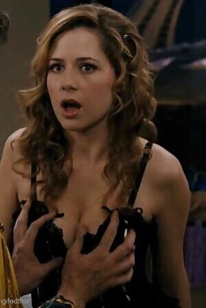 Jenna Fischer is the Queen of milfs