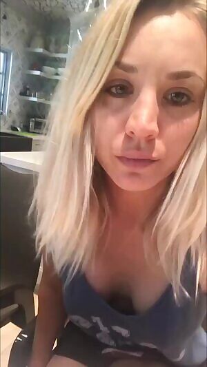 Kaley Cuoco cleavage