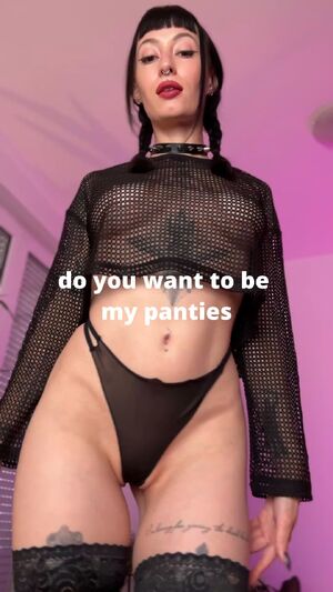 OnlyFans FEMDOM Alt Big Ass Brunette