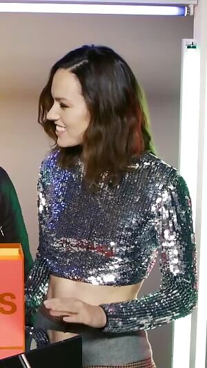 I absolutely love Daisy Ridley's Ripped body