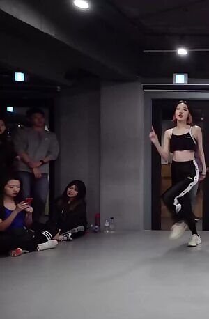 HINAPIA - Minkyeung with a nice top