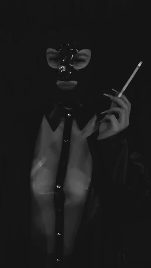 Mask on! Fansly Fetish Latex OnlyFans