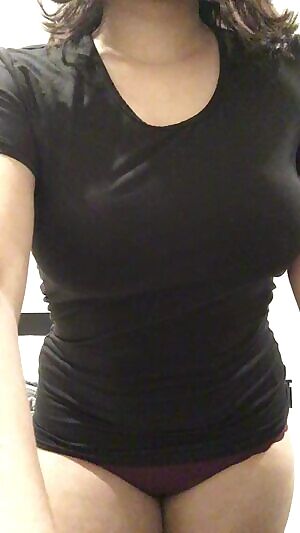 Taking it back to my irst ever tit drop. Happy Titty Tuesday! 💋💋