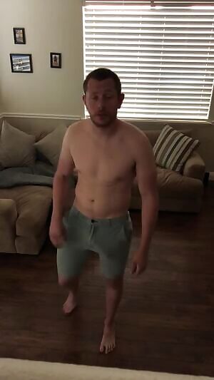 Who wears short shorts