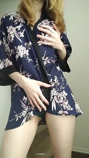 the elusive titty side-pop