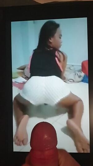 Cumming on her Asian ass