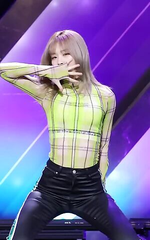 Red Velvet - Seulgi Looking for a Really Bad Boy