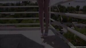 Riley Reid out in the sunshine