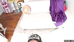 Prom Queen Meets The Prom King