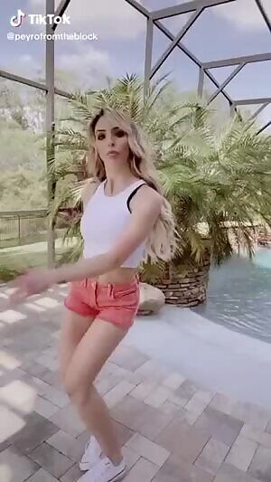 Ya think Peyton is this awkward everywhere