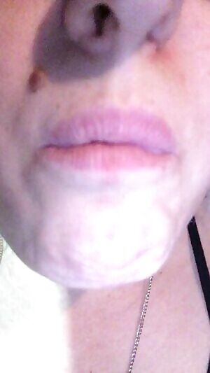 Swallowing a huge load <3