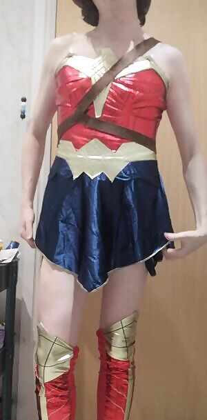 Wonder Woman & Her Lasso of Truth 😘