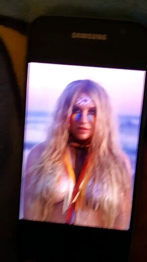 I couldn't let glitter be the only think Kesha is covered in