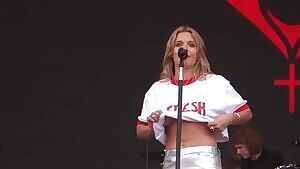 The Ultimate Festival Slut - Tove Lo - Talking Body – Outside Lands 2017, Live in San Francisco