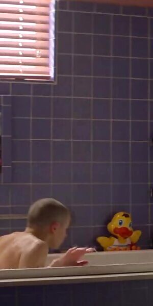 Joey King in The Act