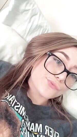 Cute TikTok girl makes me so hard