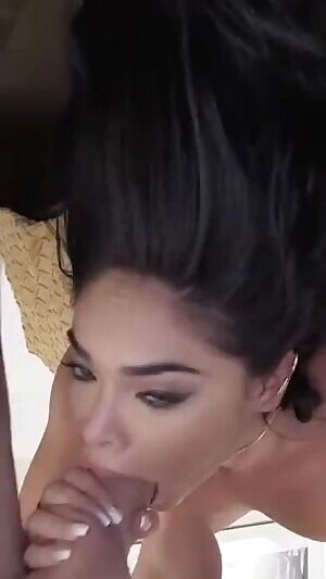 Selena Santana gets railed