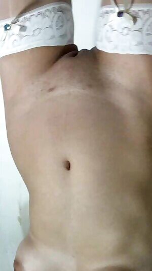 Wanna see me playing with my pussy and ass?🍑🔥 add me to sessions sessions  😈 frostypaulina