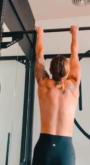 Gym Girls Muscles Muscular Girl Workout