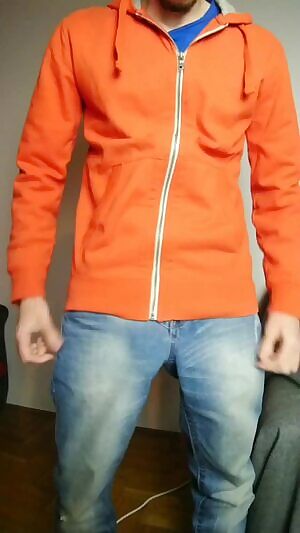 Orange sweatshirt, pink cock 🔥