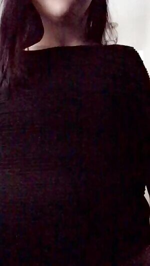 do you ever imagine what your coworker would look like without her shirt on? 😉🤓