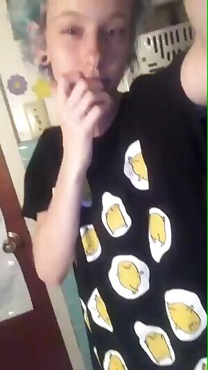 Amateur shows her tits and ass