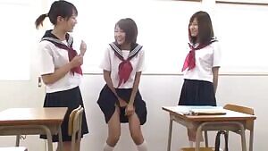 Cumming In Front Of Her Friends