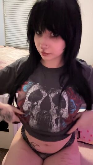 I hope I'm somebody's type :3