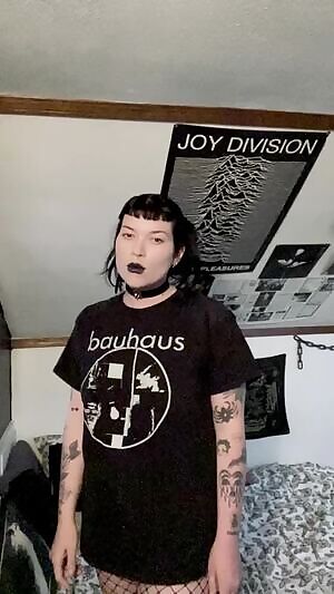 Leave me with some pain 🦇