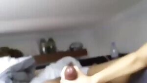 Petite asian girl does a sweet job