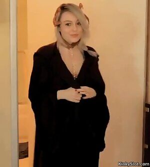 Nothing better than wanking to a sexy girl in a Princess Leia slave outfit.