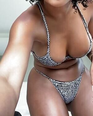 Wait til she turn around