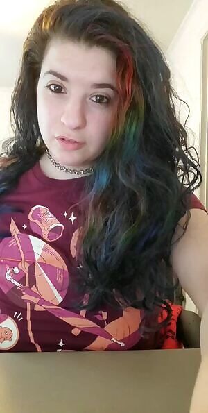 irst Titty Drop!! Guess the cup size!