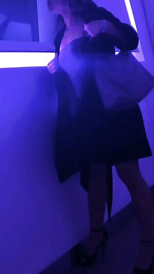 A little un in public