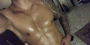 40M horny as hell! Add my Snapchat for more stuff it’s Tashtigo