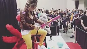 Jessica blows her load