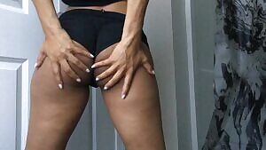 Veronica Glasses black shorts