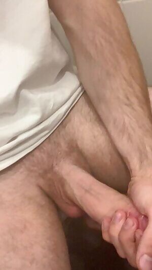 My balls get really heavy after not cumming for a couple days 🙄