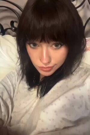 spanking and masturbating feels so good [F]