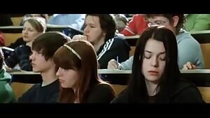 Nina Ivanisin - Plot Jiggles